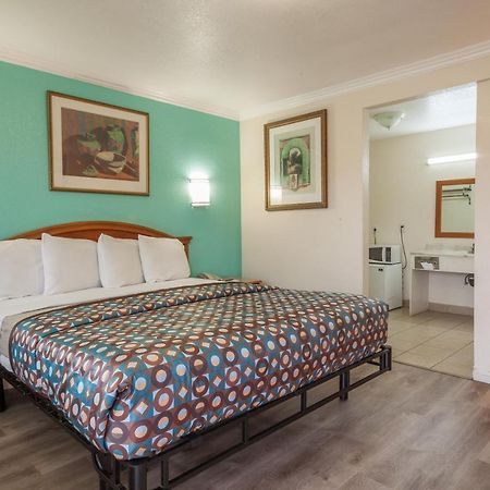 Vagabond Inn Hemet Εξωτερικό φωτογραφία