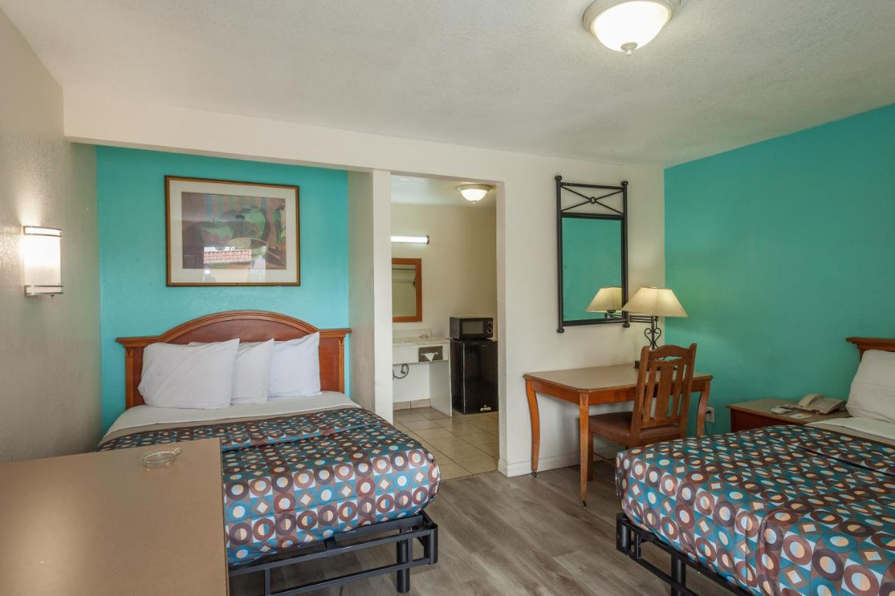 Vagabond Inn Hemet Εξωτερικό φωτογραφία